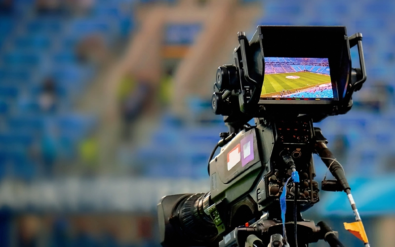 Less is More: Live Sports Broadcasting Rights